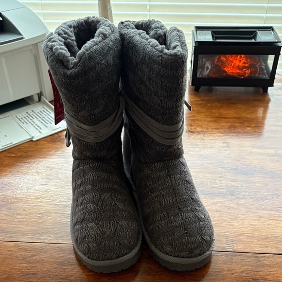 Muk Luks Women's Charcoal Marbled Gray Winter Boots Sz 6 Nwt - Picture 5 of 7